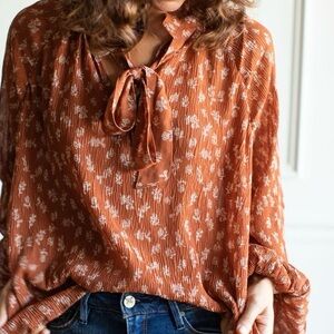 Wishlist Apparel Rust Floral V-Neck Long Sleeve - Size Small